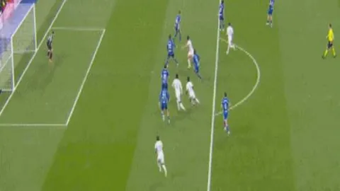 NBA昨日三战全胜，爵士对雄鹿数据对比显差异